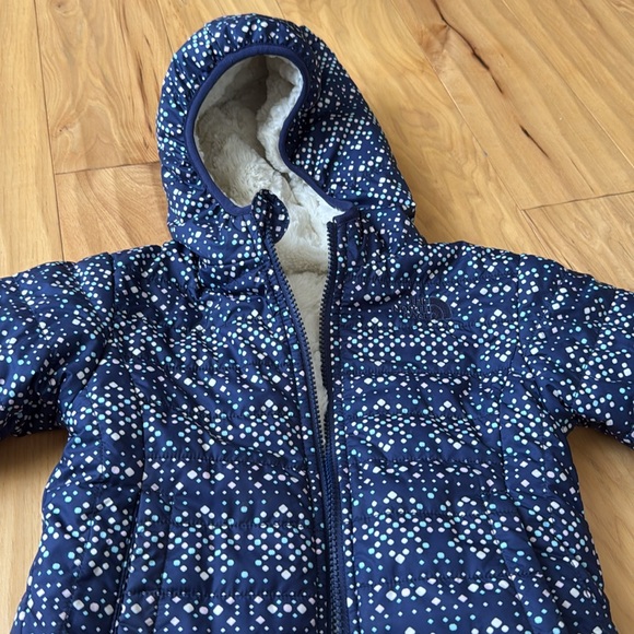 North Face Reversible Mossbud Swirl Jacket - Picture 2 of 10